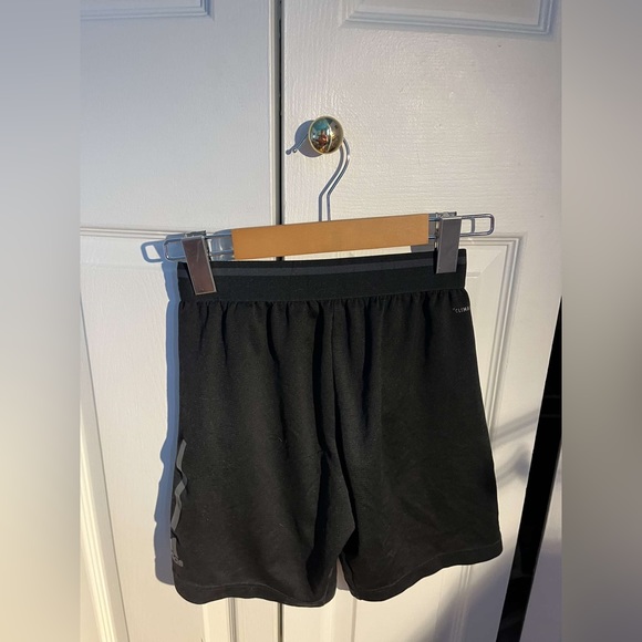 short black adidas - Picture 4 of 4
